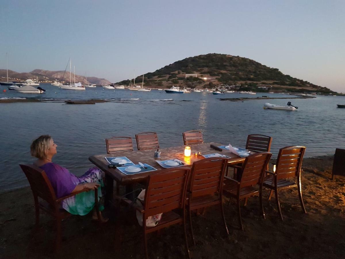 Nadia'S Traditional Greek House Anávyssos Eksteriør bilde